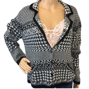 COLDWATER Creek Ladies Size Petite Medium Black White Patterned Cardigan